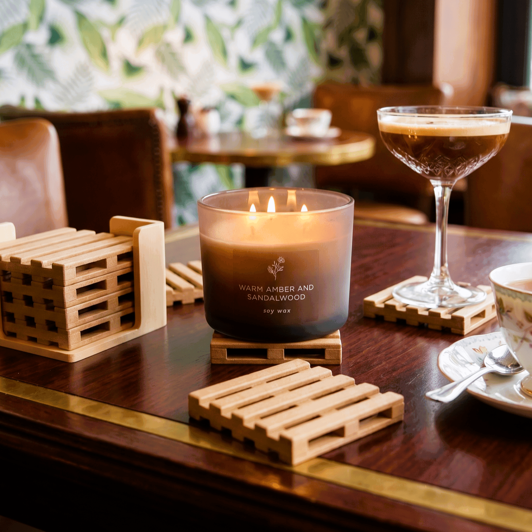 Wooden-look mini pallet coaster set