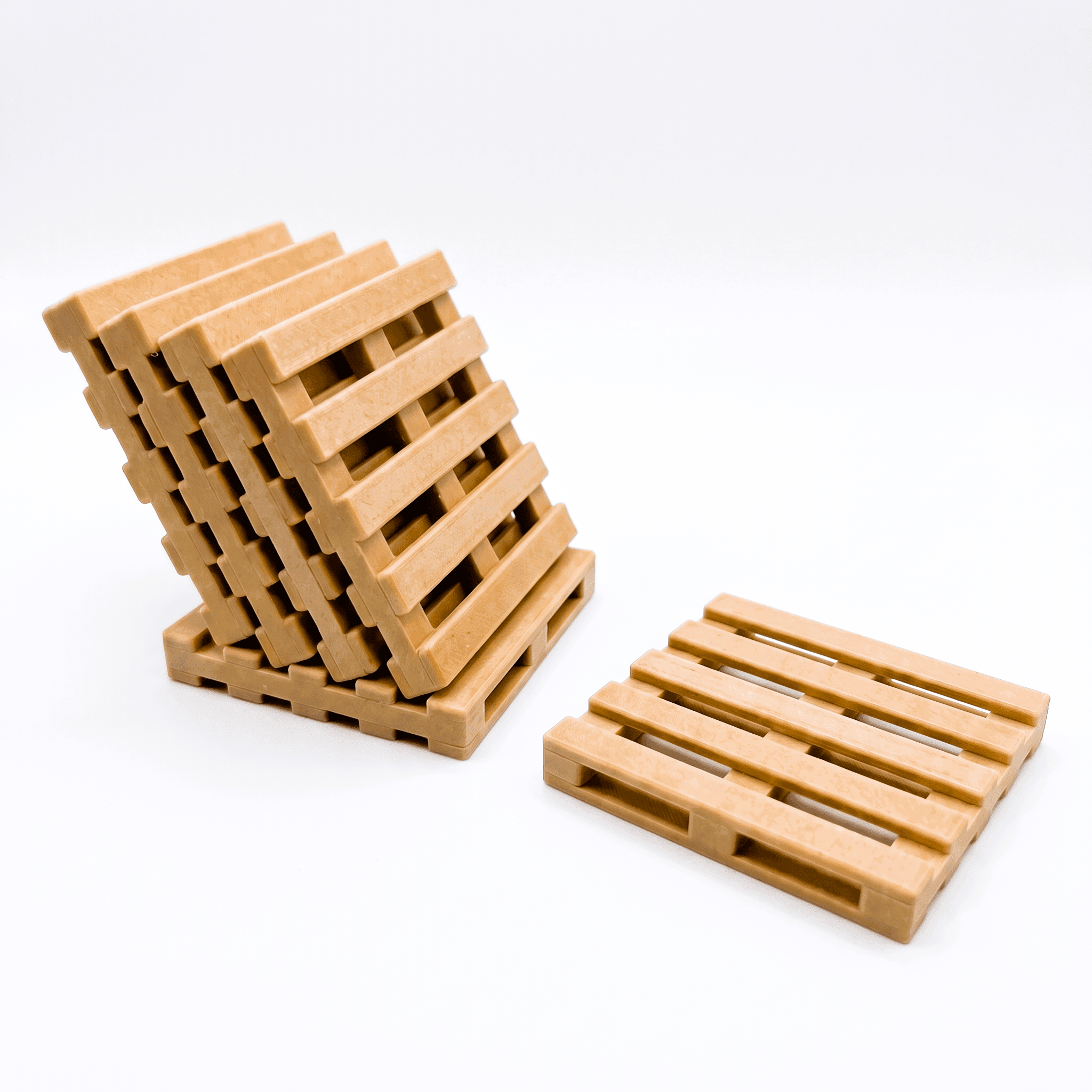 Wooden-look mini pallet coaster set